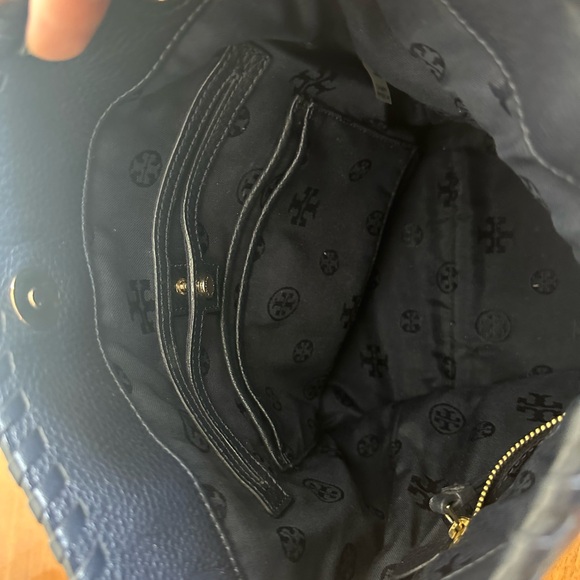 Tory Burch Bucket Bag Navy Blue - Picture 7 of 9